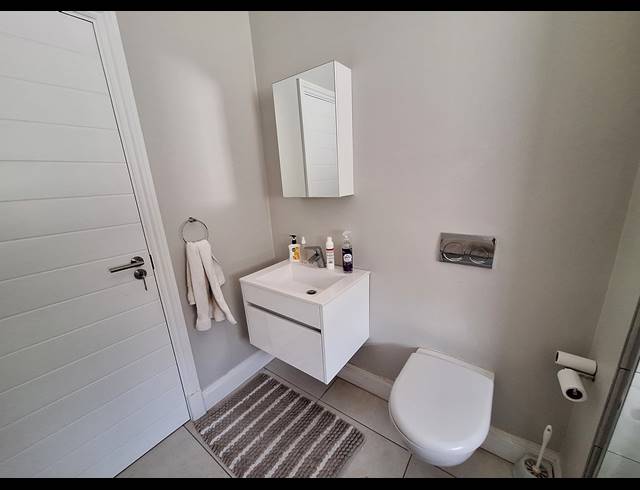 2 BEDROOM SIMPLEX TO LET IN KINDLEWOOD ESTATE